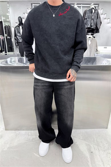 Siyah Nakış Detaylı Yıkamalı Sweatshirt