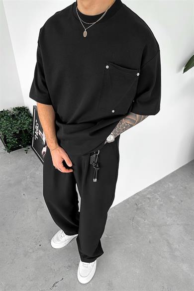Siyah Ön Cep Detay Oversize Tişört