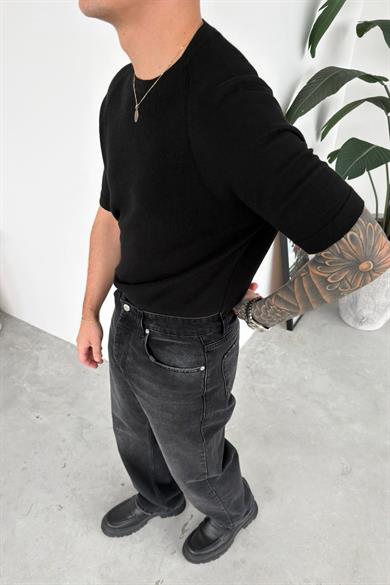 Siyah Parça Detay Triko Relaxed Tişört