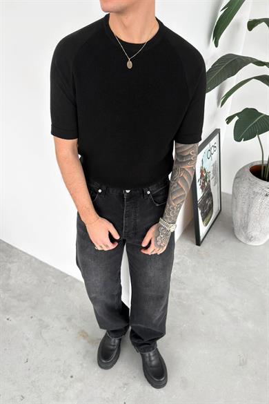 Siyah Parça Detay Triko Relaxed Tişört