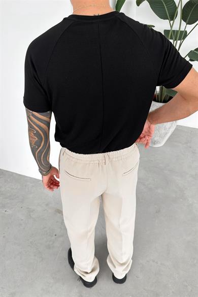 Siyah Parça Dokulu Triko Tişört