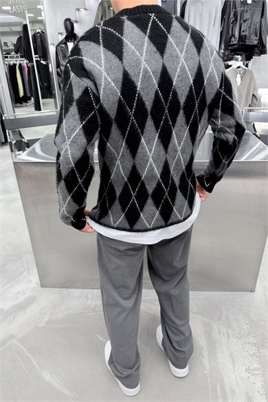 Siyah Retro Soft Line Baklava Desenli Kazak