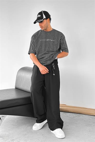 Siyah Şeritli Dokulu Minimal Yazılı F7 MH Oversize Tişört
