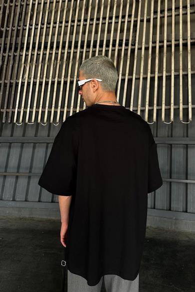 Siyah Siyah Easy Nakış Detay ML Premium Oversize Tişört