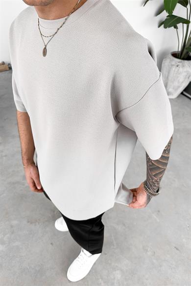 Taş Dokuma Yırtmaç Detay Oversize Tişört