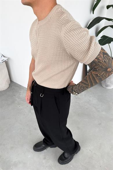 Taş Örme Desenli Düğmeli Yaka Relaxed Tişört