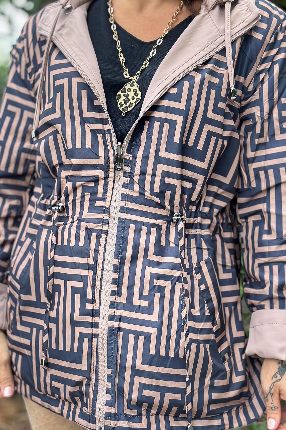 Çift Taraflı Kullanılan Çizgi Desenli Trenç Vizon Renk