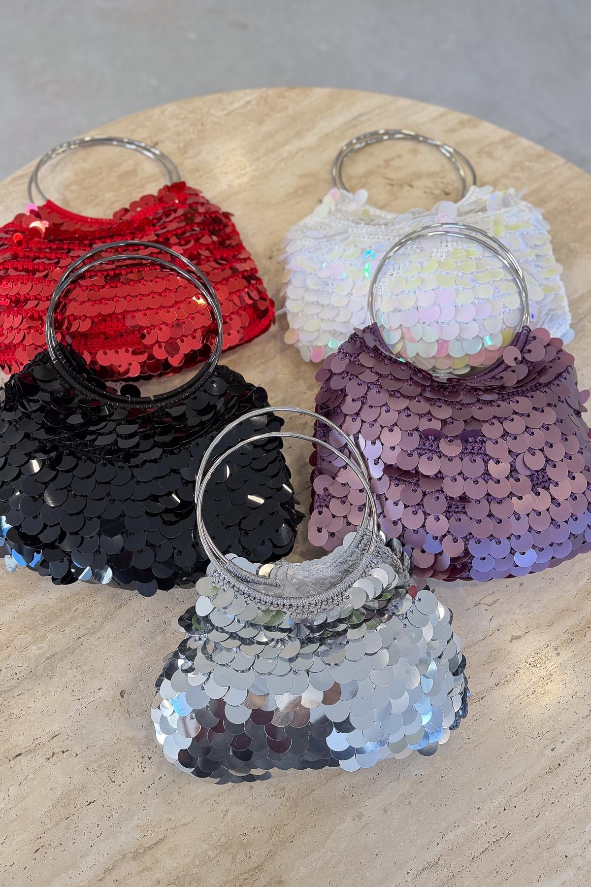 Halka Metalli Pullu Çanta Beyaz Renk