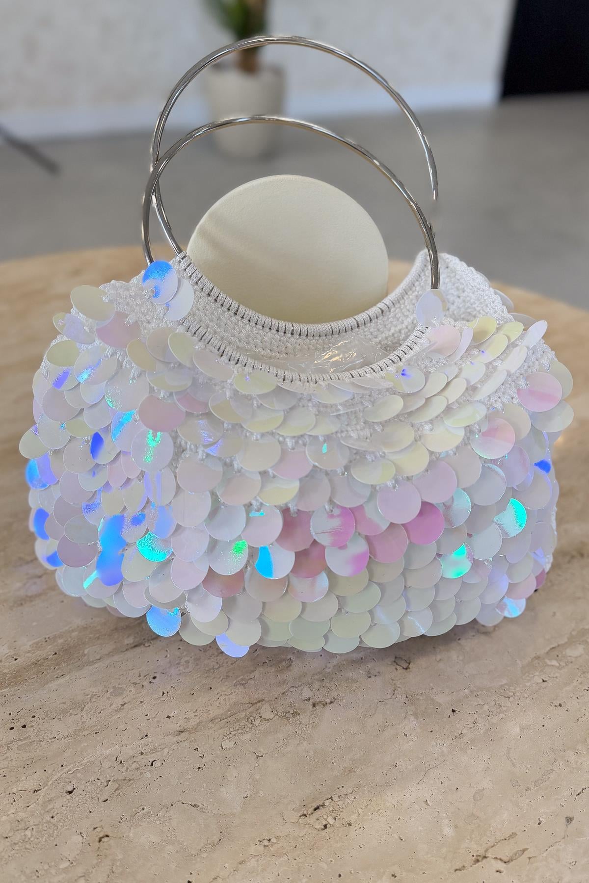 Halka Metalli Pullu Çanta Beyaz Renk