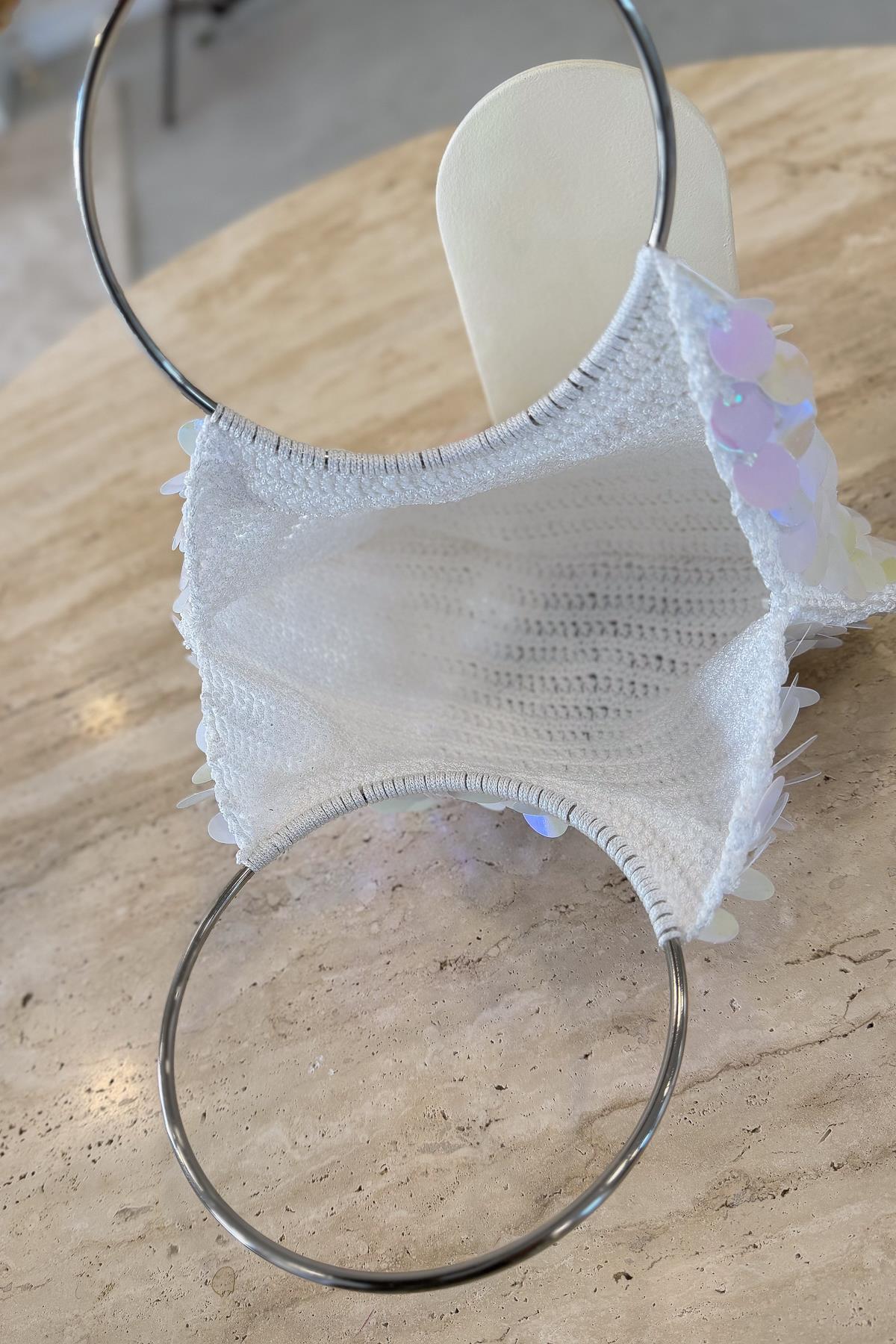 Halka Metalli Pullu Çanta Beyaz Renk