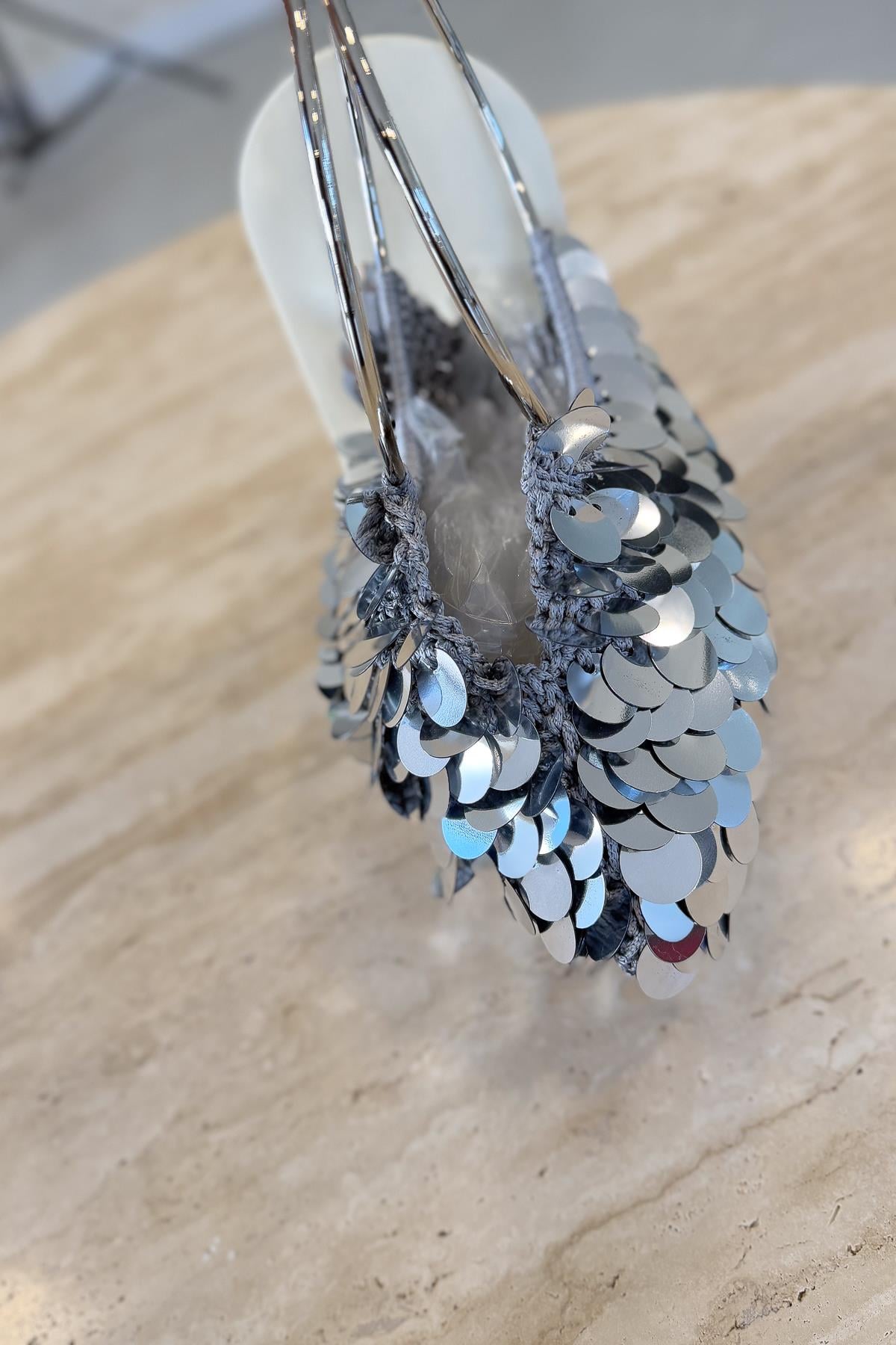 Halka Metalli Pullu Çanta Gümüş Renk