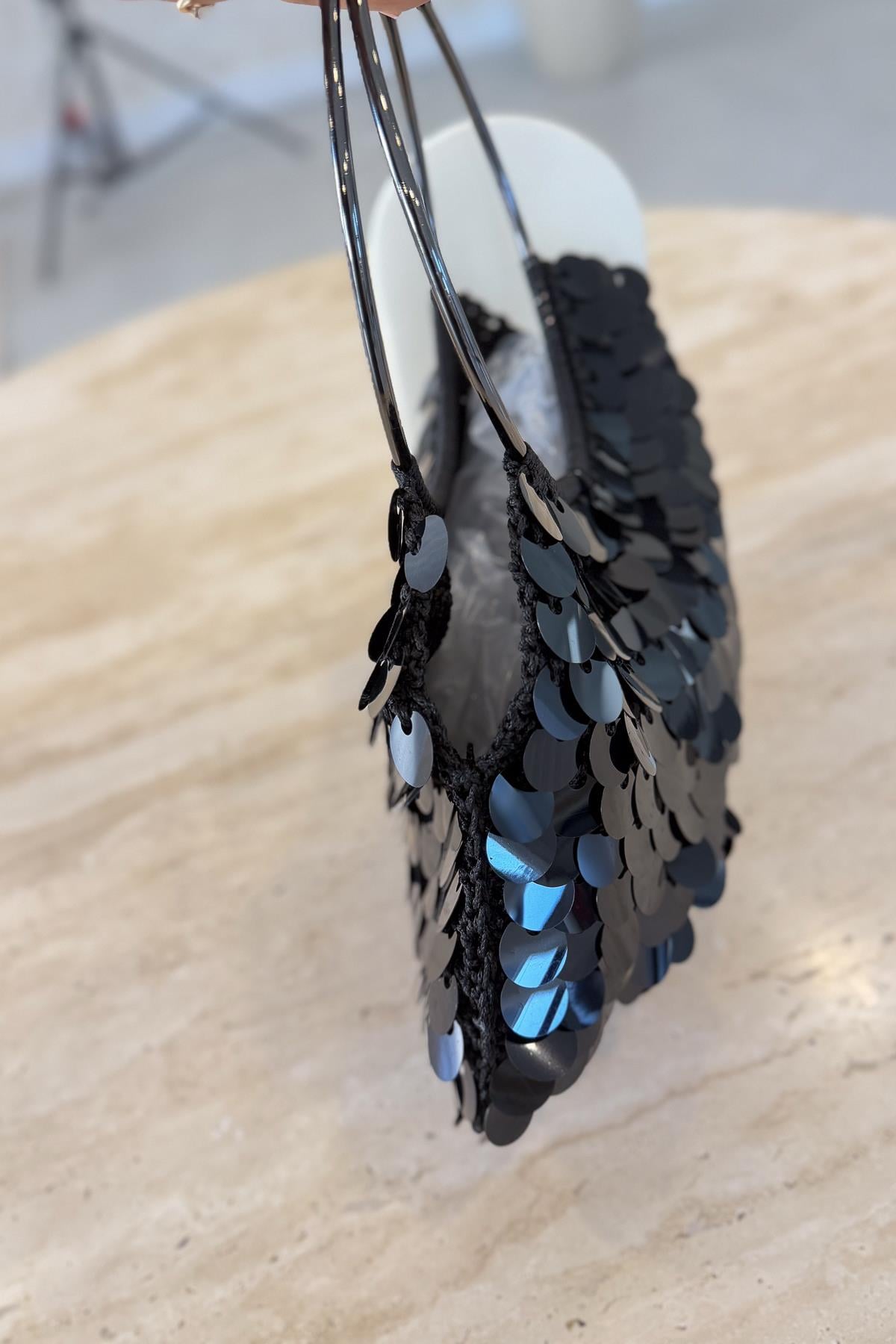 Halka Metalli Pullu Çanta Siyah Renk