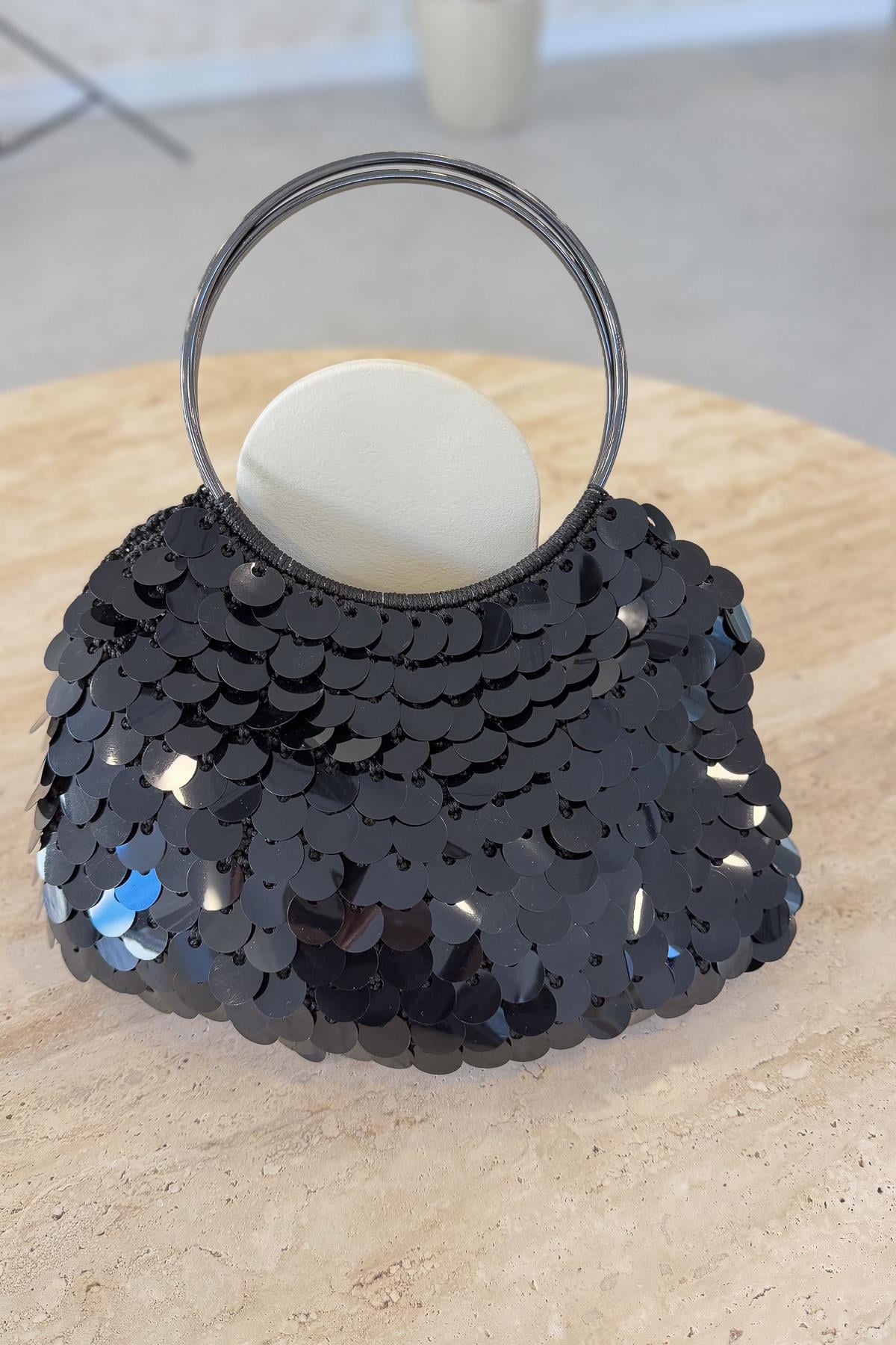 Halka Metalli Pullu Çanta Siyah Renk