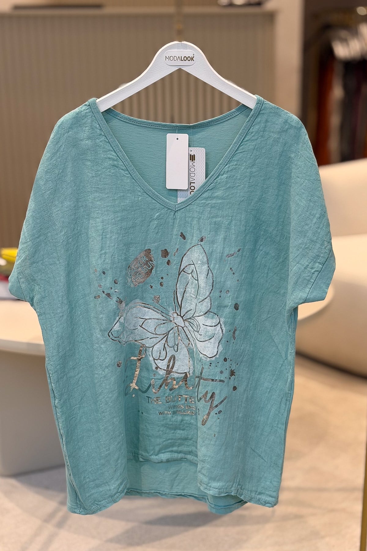 Kelebek Desenli V Yaka Önü Keten Arkası Pamuklu Bluz Mint RenkBLUZ