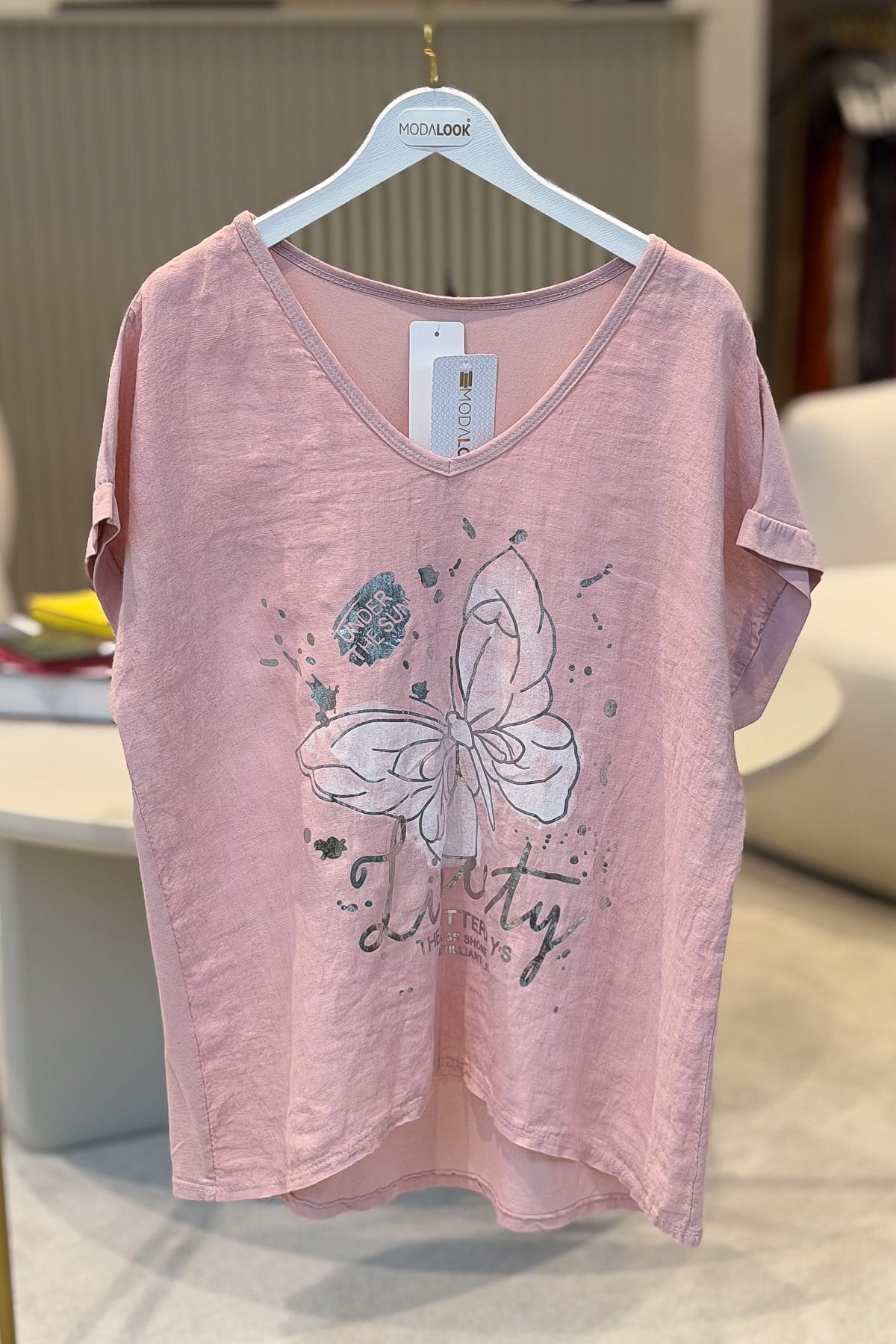 Kelebek Desenli V Yaka Önü Keten Arkası Pamuklu Bluz Pudra RenkBLUZ