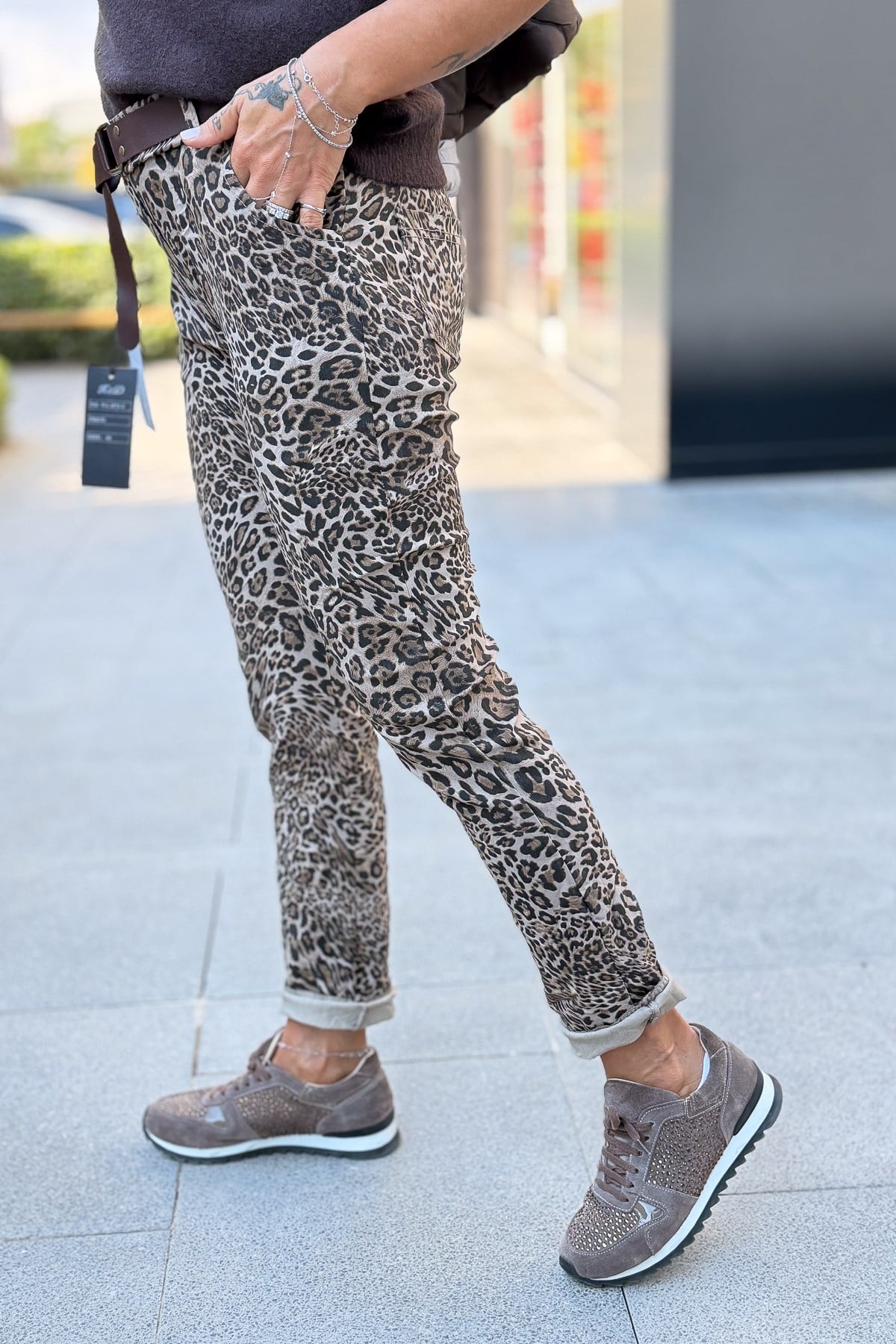 Leopar Desen Kemerli Likralı Pantolon Vizon Renk