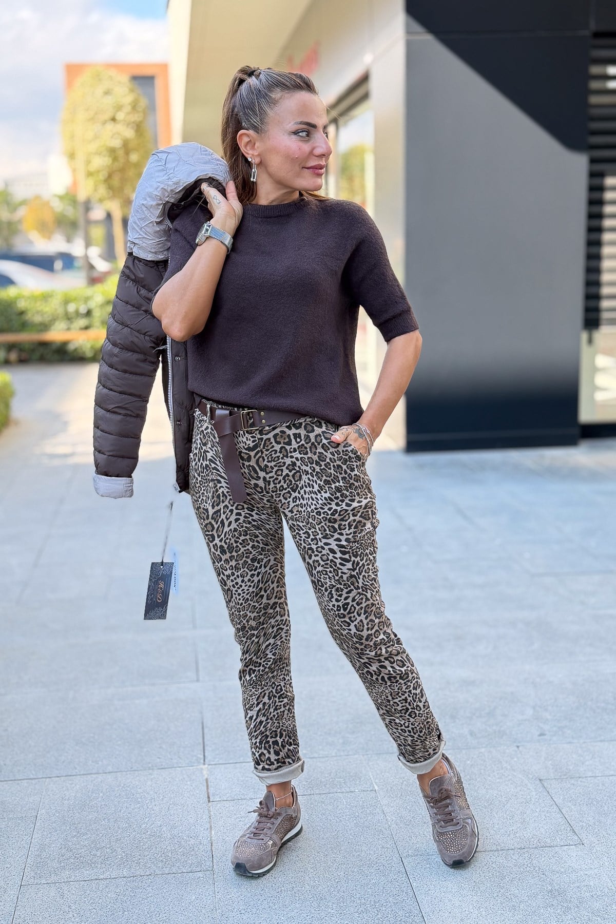Leopar Desen Kemerli Likralı Pantolon Bej Renk