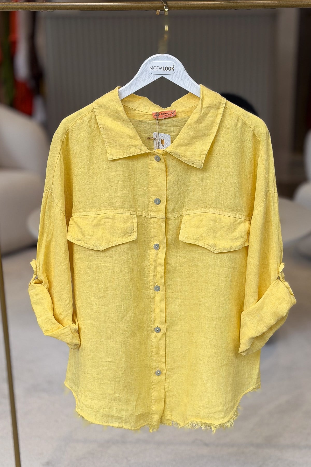 Sırtı Şerit Pullu Çift Cep Görünümlü Keten Gömlek Sarı Renk