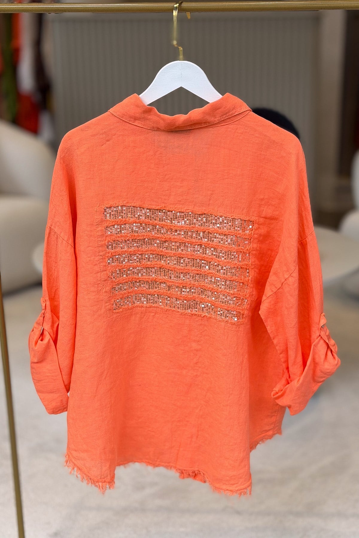 Sırtı Şerit Pullu Çift Cep Görünümlü Keten Gömlek Mercan Renk