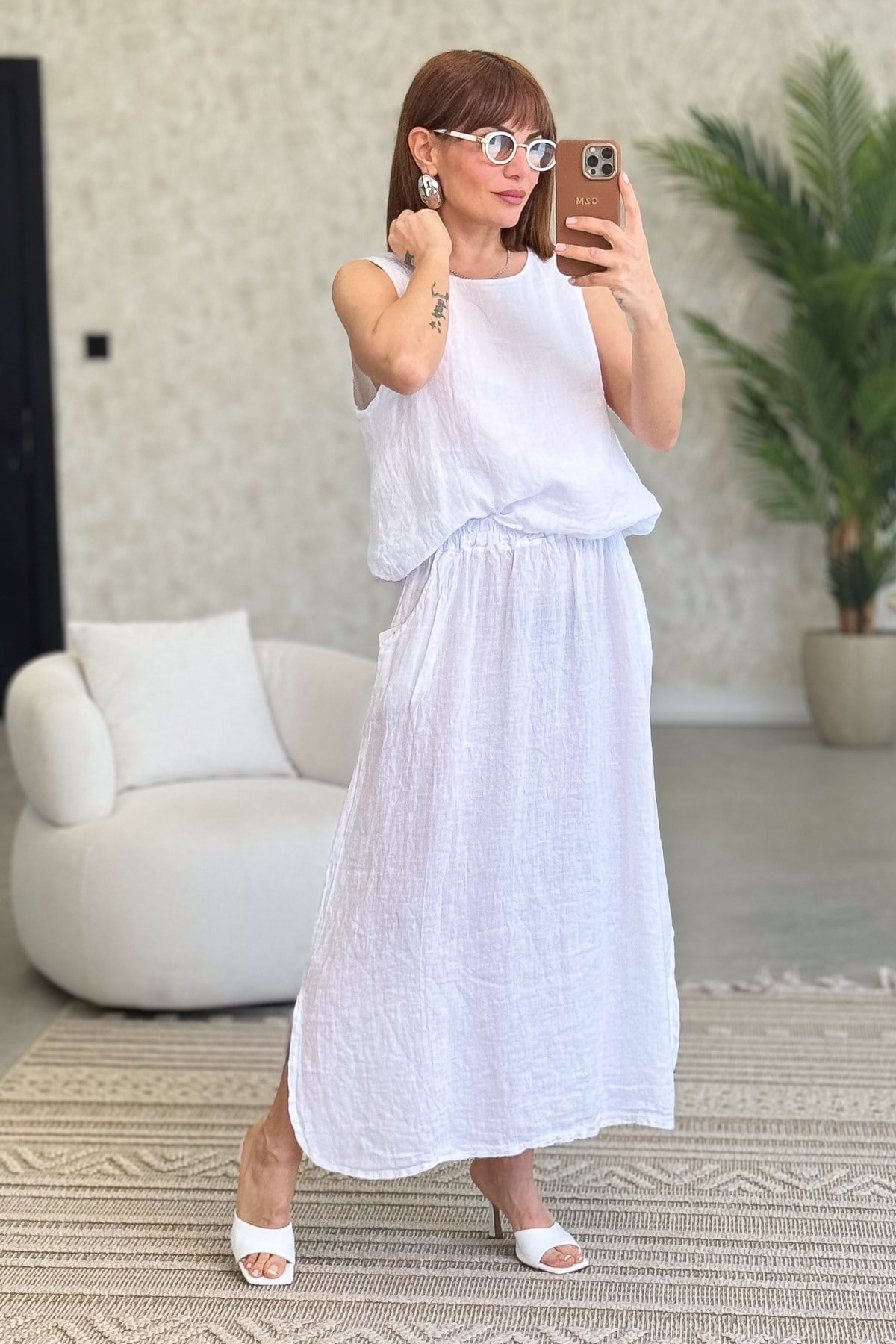 Üstü Kolsuz Altı Etekli Keten Alt Üst Takım Beyaz Renk