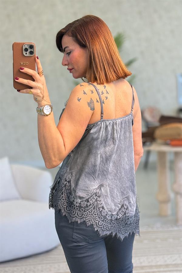 Asimetrik Kesim Dantelli Saten Badi Füme Renk