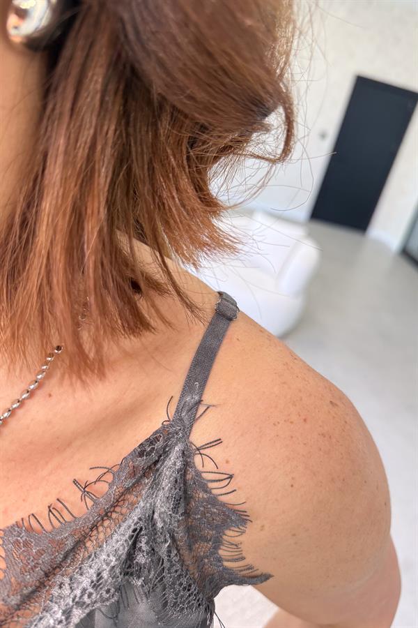 Asimetrik Kesim Dantelli Saten Badi Füme Renk