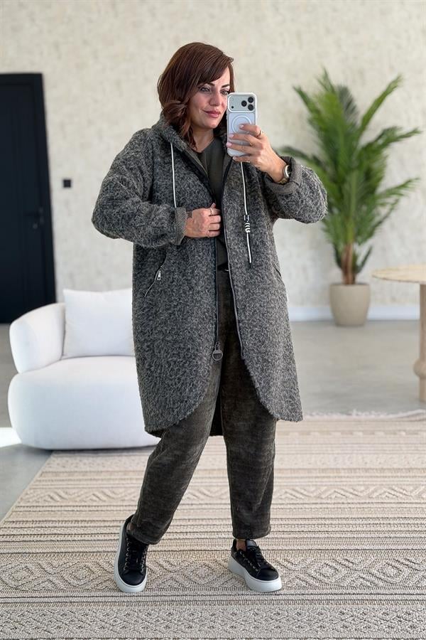 Asimetrik Kesim Fermuarlı Kapüşonlu Keçe Kaban Haki Renk