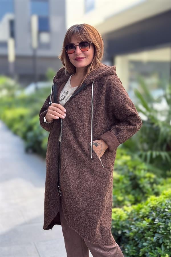 Asimetrik Kesim Fermuarlı Kapüşonlu Keçe Kaban Kahverengi Renk