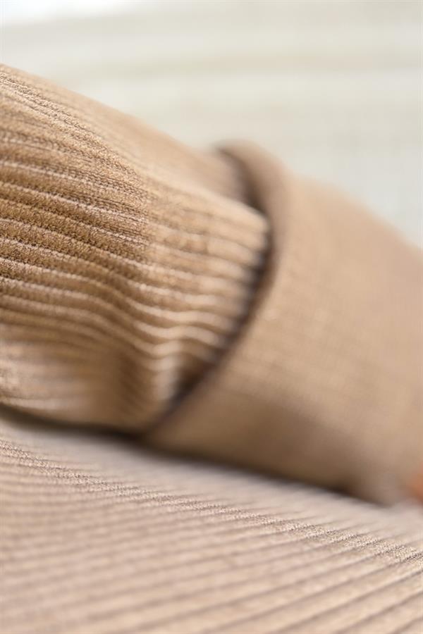 Balıkçı Yaka Midi Boy Kalın Fitilli Kadife Elbise Bal Köpüğü Renk