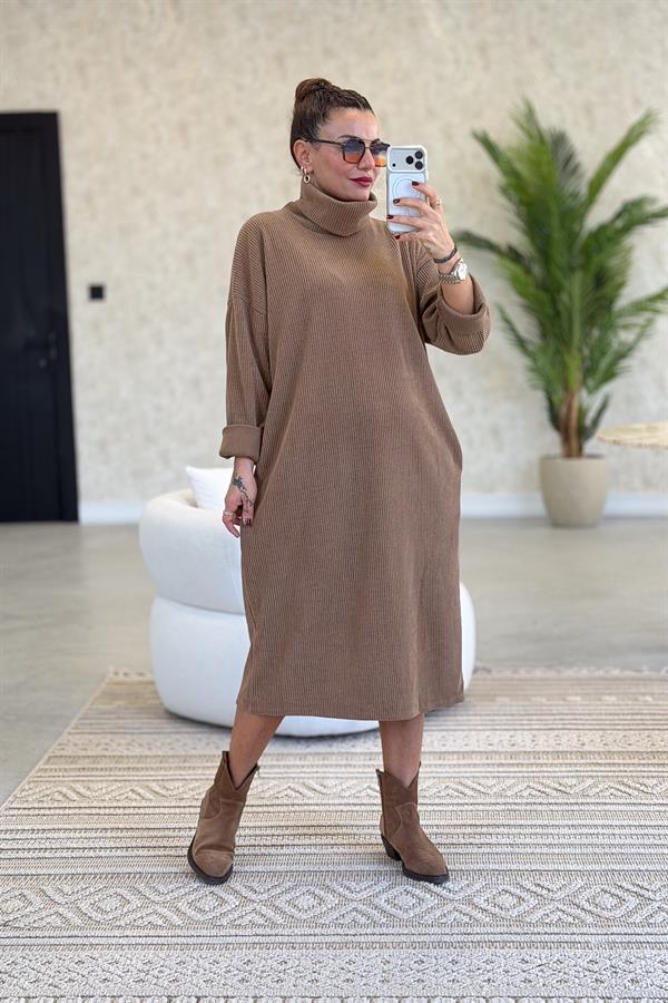 Balıkçı Yaka Midi Boy Kalın Fitilli Kadife Elbise Bal Köpüğü Renk