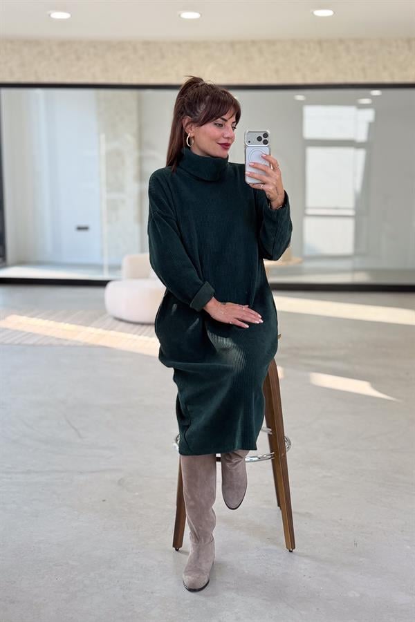 Balıkçı Yaka Midi Boy Kalın Fitilli Kadife Elbise Zümrüt Yeşili Renk