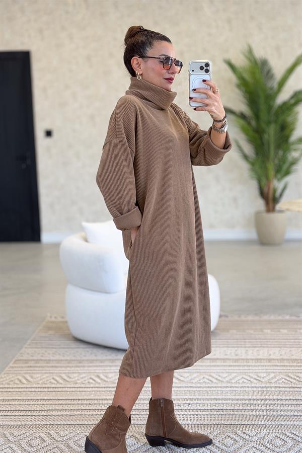 Balıkçı Yaka Midi Boy Kalın Fitilli Kadife Elbise Bal Köpüğü Renk