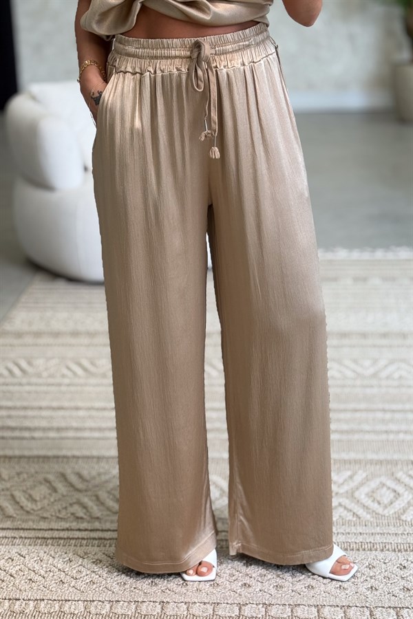 Beli Lastikli Bol Paça Saten Görünümlü Viskon Pantolon Camel Renk