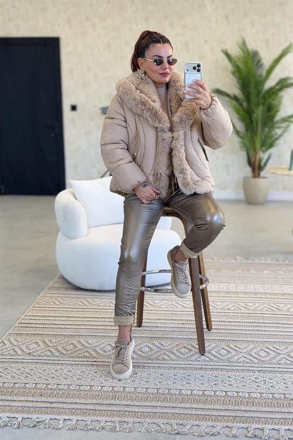 Beli Lastikli Düğme Detaylı Deri Görünümlü Pantolon Camel Renk