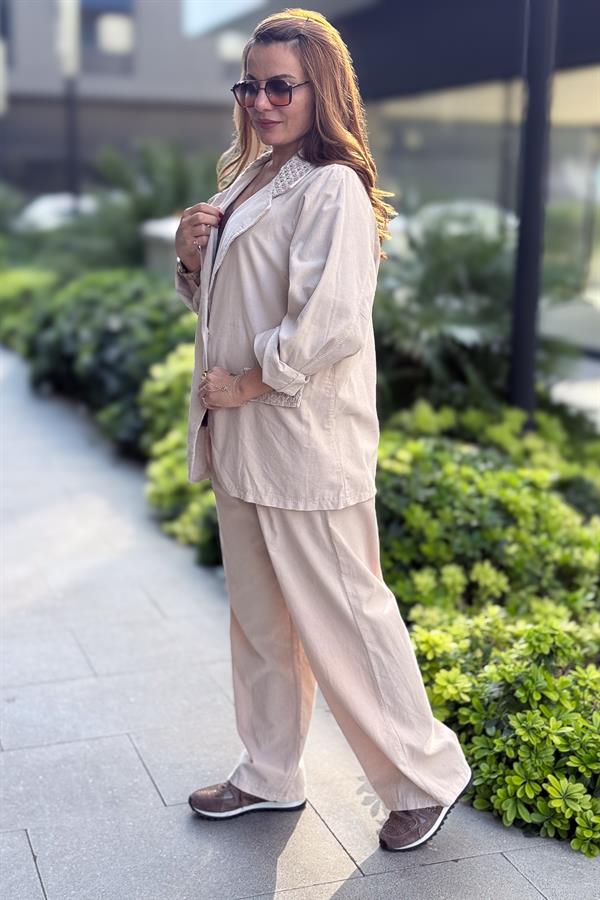 Bol Paça Geniş Kalıp İnce Fitilli Kadife Pantolon Krem Renk