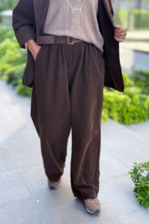 Bol Paça Geniş Kalıp İnce Fitilli Kadife Pantolon Kahverengi Renk