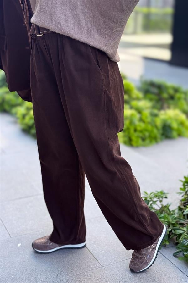 Bol Paça Geniş Kalıp İnce Fitilli Kadife Pantolon Kahverengi Renk