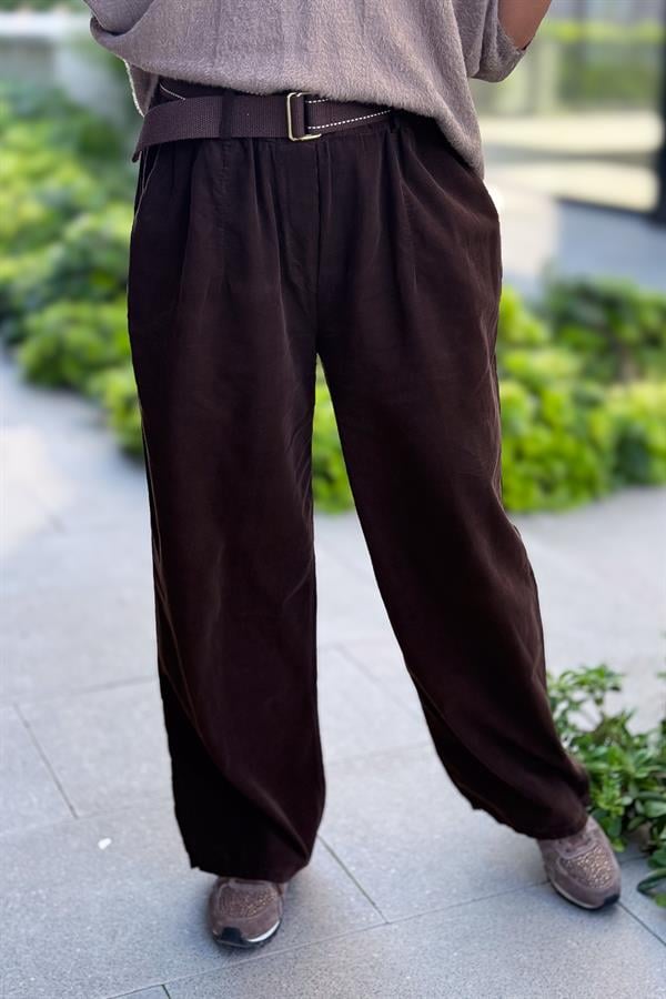 Bol Paça Geniş Kalıp İnce Fitilli Kadife Pantolon Kahverengi Renk