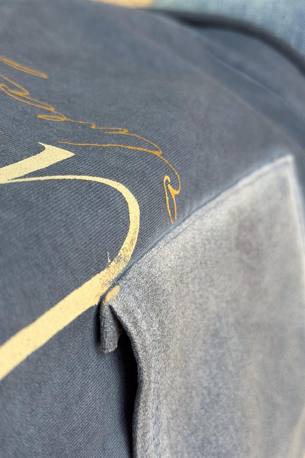 Cep Detaylı Gold Yazılı Yıkamalı Kapüşonlu Sweet İndigo Renk