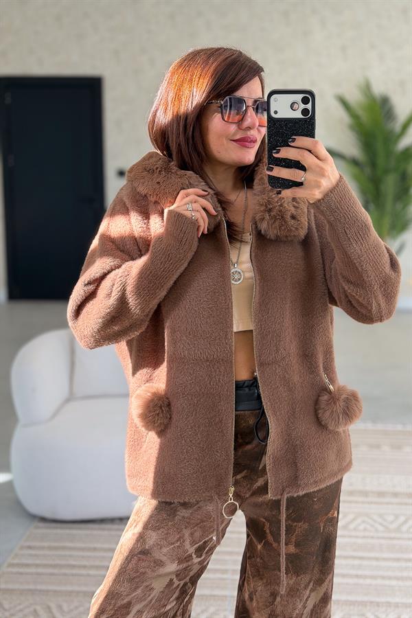 Cepleri Ponponlu Kapüşonu Kürklü Angora Mont Deve Tüyü Renk