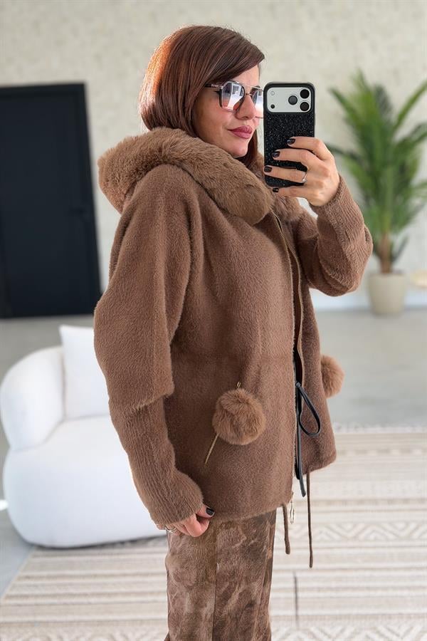 Cepleri Ponponlu Kapüşonu Kürklü Angora Mont Deve Tüyü Renk