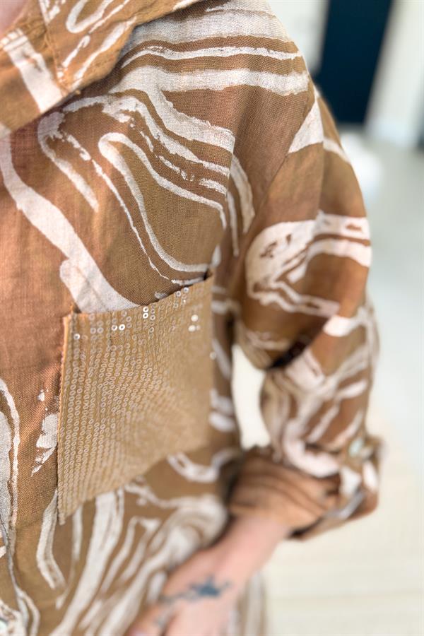 Cepleri Pullu Mermer Desenli Uzunboy Keten Gömlek Elbise Camel Renk