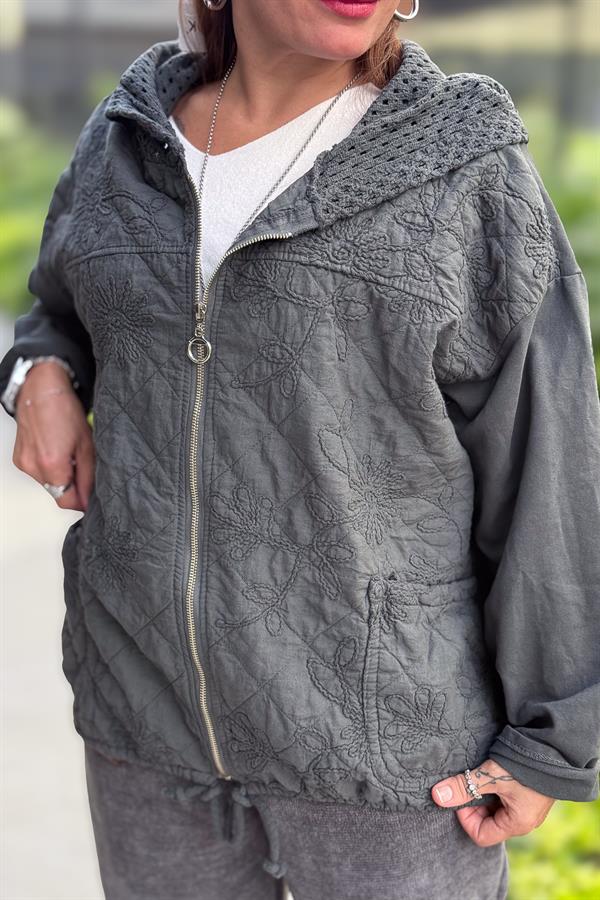 Çiçek Desenli Kapitone Ceket Antresit Renk