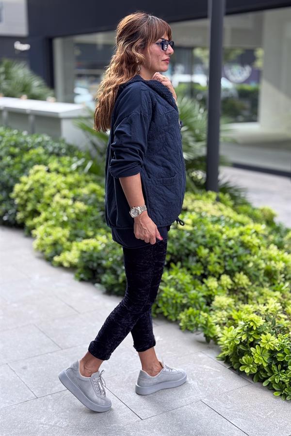 Çiçek Desenli Kapitone Ceket Lacivert Renk