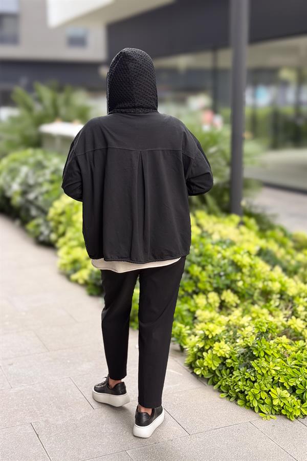 Çiçek Desenli Kapitone Ceket Siyah Renk