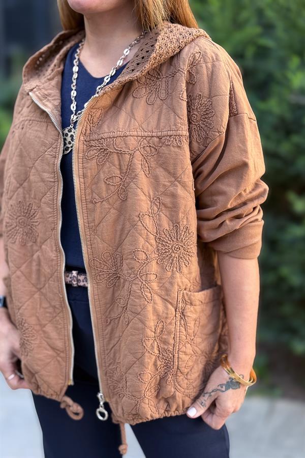 Çiçek Desenli Kapitone Ceket Taba Renk