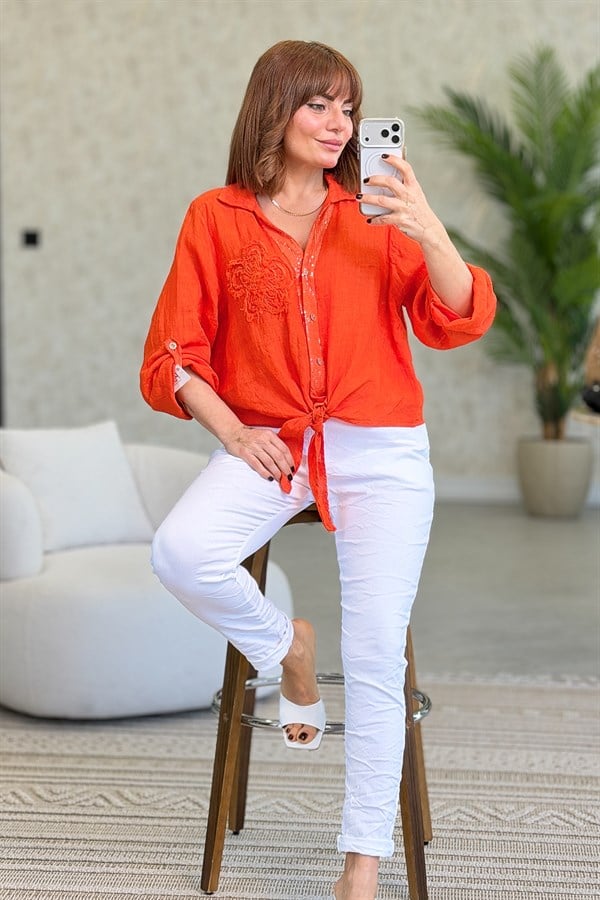Çiçek Kabartmalı Düğme Yerleri Pullu Bağlamalı Keten Gömlek Turuncu Renk