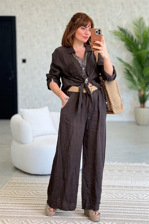 Çiçek Kabartmalı Düğme Yerleri Pullu Bağlamalı Keten Gömlek Acı Kahve Renk