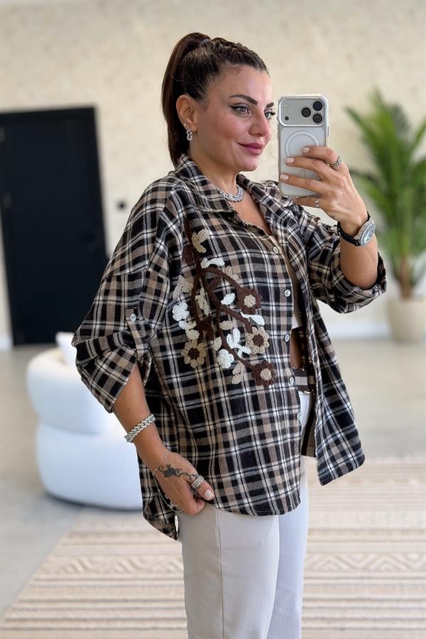 Çiçek Nakışlı Ekoseli Gömlek Bej Renk
