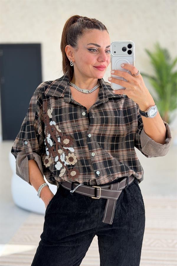 Çiçek Nakışlı Ekoseli Gömlek Vizon Renk